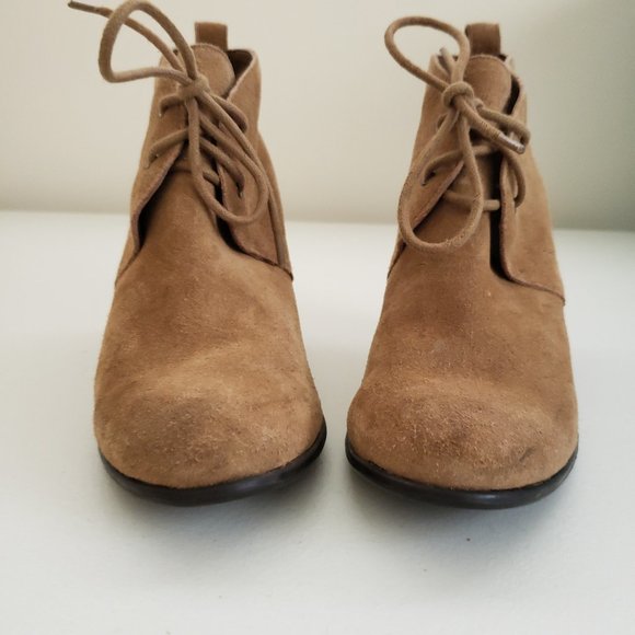 LUCKY BRAND Tan Suede Unitas Heel Ankle Booties Sz 7.5 - Picture 2 of 15